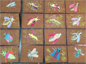 Von Kindern gemalte Bienen