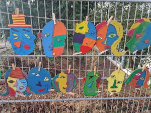 Picasso Masken am Zaun, Maskenausstellung